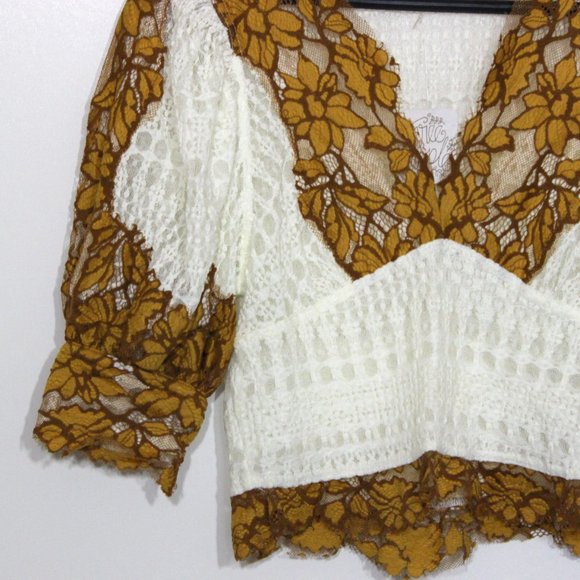 Free People Wild Flowers Floral Lace SS Top - Picture 3 of 5